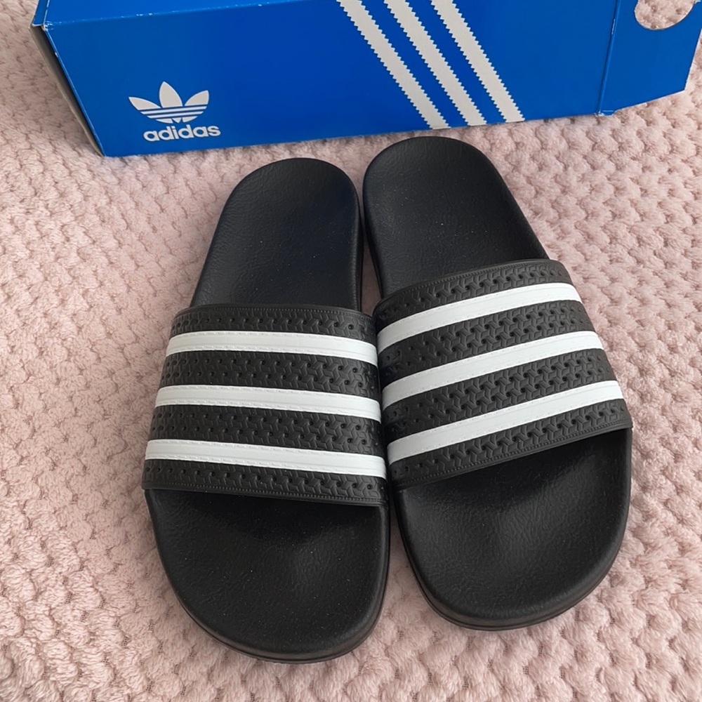 Men’s Adidas slides BRAND NEW size 11